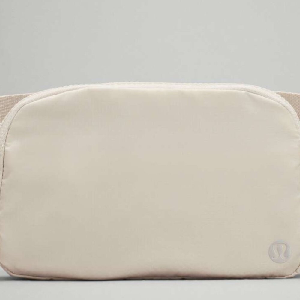 NWOT Lululemon Everywhere Belt Bag 1L, White Opal